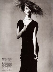 vogue_italia_supp_mar_1995_4.thumb.jpg.1f8db7482b31210b7a8684874267249f.jpg