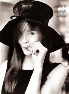 vogue_italia_supp_mar_1995_46.thumb.jpg.d18fce083e2d51afee895070ac1c6206.jpg