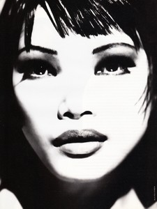 von_Unwerth_Glamour_France_August_1994_01.thumb.jpg.0eb119e30ac9f11f42a49fc312433c81.jpg