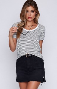 white-stripe-top-242_4000x4000_crop_bottom.jpg