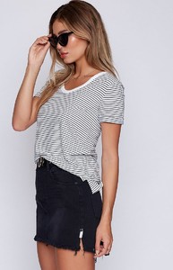 white-stripe-top-243_4000x4000_crop_bottom.jpg