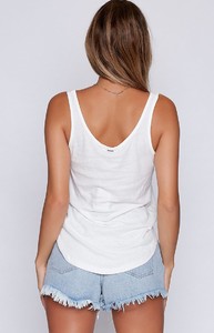 white-tank-232_4000x4000_crop_bottom.jpg