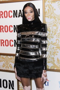 winnie-harlow-roc-nation-s-the-brunch-black-carpet-event-in-nyc-3.jpg