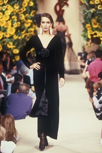 yves-saint-laurent-hc-fw-1994-20.thumb.jpg.ce2e4df06c3fd8c40947ef12e85029d4.jpg