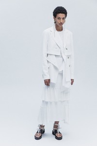 01-3.1-phillip-lim-resort-18.thumb.jpg.d11dc236dbe7bcd8af51ed45280ca768.jpg