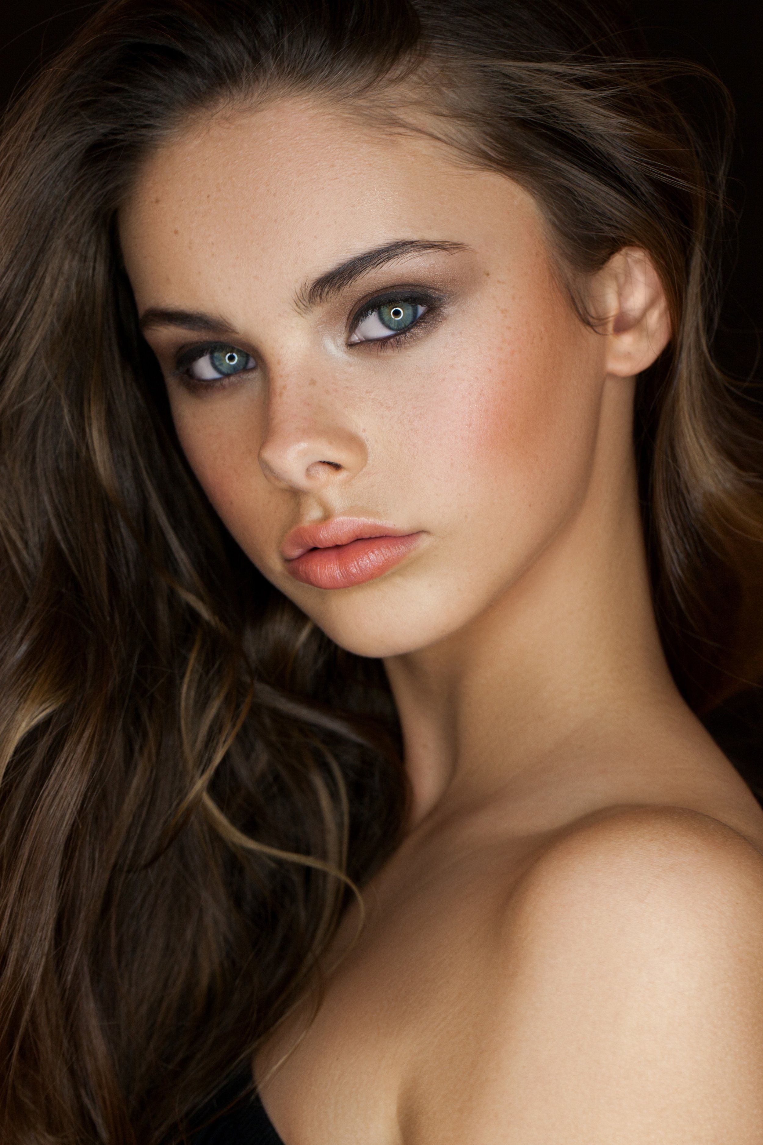 Most beautiful faces. Мейка Вуллард. Мейка Вулард модель. Meika Woollard лицо. Meika Woollard с моделями.