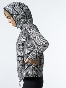 1-beyond-yoga-chromatic-pullover-outerwear-black-white-chromatic.jpg