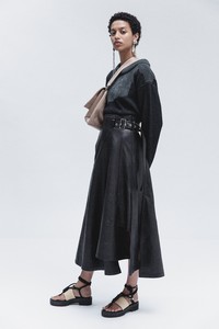 13-3.1-phillip-lim-resort-18.thumb.jpg.1dbda9186cb3e1953e683f301deaec0a.jpg