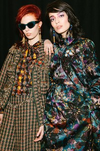 13-anna-sui-backstage-fall-2018.jpg