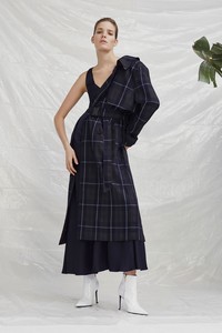 17-camilla-and-marc-fw-18.thumb.jpg.5ce8058e69f4239402038e0d504eb7d2.jpg