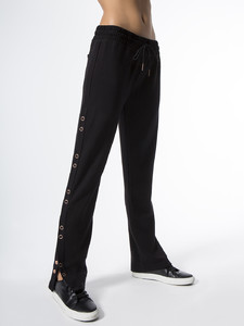 2-beyond-yoga-snap-it-up-sweatpant-bottoms-black.jpg