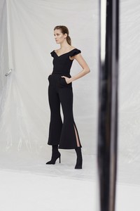 20-camilla-and-marc-fw-18.thumb.jpg.083afb3cc9c65f61842bbed7e12bd01d.jpg