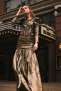20-veronica-beard-fw-18.thumb.jpg.09618db0e88be18c9a5210f22bdd74c5.jpg
