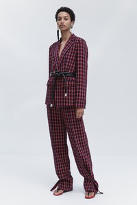 33-3.1-phillip-lim-resort-18.thumb.jpg.ed3ffdaff8ea5421b9c6c93bbceb6412.jpg