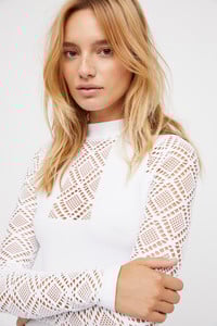 44303857_010_e.jpg
