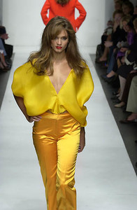 5a72b1b40e038_LloydKleinSS2001NYFW34.thumb.jpg.4f7a74255b1222a8ea6ad417f0431e53.jpg