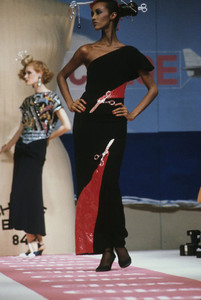 5a74a16f0b432_ChloSpring-Summer1984byMichelArnaud01.thumb.jpg.ed19374f120f1dbd88bacf05bfcf4327.jpg