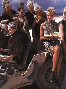 vogue us 09 2000 (3).jpg