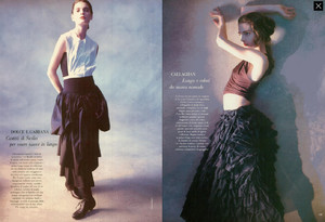 5a76e7c5df041_VogueItaliaJanuary1988GliIndipendentileLoroModeJavierVallhonrat3.thumb.jpg.9c5f9d6e59e43a94988d3ee15184971c.jpg