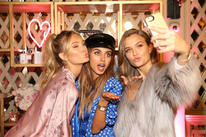 Victoria+Secret+Hosts+Ultimate+Girls+Night+R8en3kSqCgnl.jpg