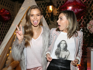 Victoria+Secret+Hosts+Ultimate+Girls+Night+T8X1QDw-Anvl.jpg