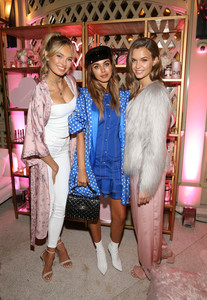 Victoria+Secret+Hosts+Ultimate+Girls+Night+3hPVbG4rgrTl.jpg