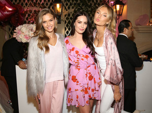 Victoria+Secret+Hosts+Ultimate+Girls+Night+EBlo1IPnIIyl.jpg