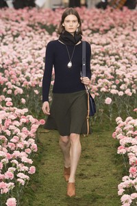 5a7e0c09b36a0_toryburch.thumb.jpg.cb2997b5e954970588cefe554bf9bdc8.jpg