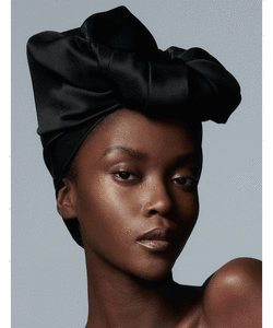 5a7e16c868b1a_MarcJacobsSpring2018Beauty50.thumb.gif.fb653639e2b44463bc8da8ec64213196.gif