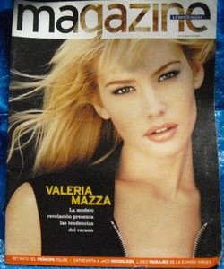 LA VANGUARDIA MAGAZINE - 1996 -ph Manuel Outurno.jpg