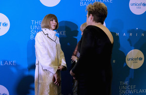 Anna+Wintour+13th+Annual+UNICEF+Snowflake+uFEY48Cn22Cx.jpg