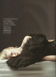 elle russia december 2003 bekah 4.jpg