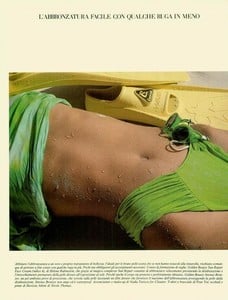 5a8096f9cb7de_VOGUEItaliaJune1988alsole-.unaquestionedipellemichelcomte01.thumb.jpg.72ff264902587c64f8baac68fcca804e.jpg