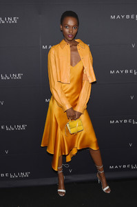 Herieth+Paul+Maybelline+New+York+x+V+Magazine+nWuqwXT97qOx.jpg