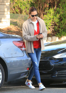 Jennifer+Garner+out+and+about+B7NIDNVrvPix.jpg