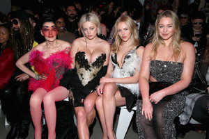 Caroline+Vreeland+Blonds+Front+Row+February+9dprDCvY0dtx.jpg