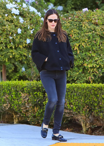 Jennifer+Garner+out+and+about+wqZc23gRDFQx.jpg