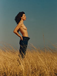5a87edb34eca9_SteffyArgelich_QuentindeBriey(3).thumb.jpg.49ed12a1234bf6c2457fdfc5b56043e8.jpg