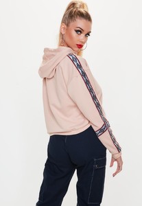 umbro-x-missguided-pink-cropped-sweatshirt (3).jpg
