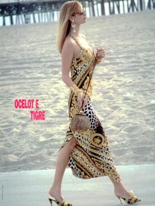 5a8df60e7398d_VOGUEITALIAMARCH1992sexyzoobyelgort07.thumb.jpg.bc58c2275328657a1c23810a3a30fbf1.jpg
