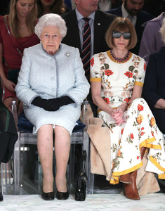 Anna+Wintour+Queen+Presents+Inaugural+Queen+7AIaM7FHWWnx.jpg