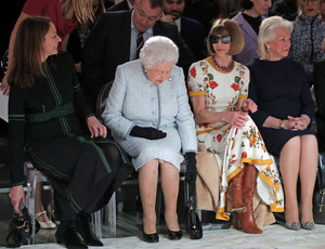 Anna+Wintour+Queen+Presents+Inaugural+Queen+oVronkAJ2t9x.jpg