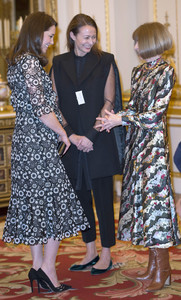 Anna+Wintour+Commonwealth+Fashion+Exchange+_1jOXIGWDzJx.jpg