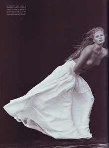 5a8ed51744541_16Vogue_Italia_May_1999_A_windy_summer_by_Peter_Li(1).thumb.jpg.19e44b8584cf007df9afadc5b25537b7.jpg