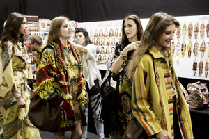 5a90d1386e35e_etro-bks-z-rf18-6710(1).thumb.jpg.1c4ba82c09c9b9d65f52f41270b07dba.jpg