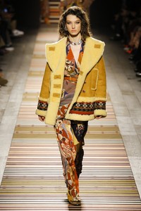 McKenna Hellam Etro Fall 2018 RTW MFW.jpg