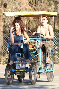 63165822_mcfan-celeblounge-net03-02-2018-07-59selena-gomez_41.jpg