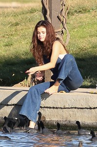 63166162_mcfan-celeblounge-net03-02-2018-07-59selena-gomez_213.jpg