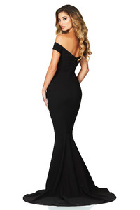 ALLURE-GOWN---BLACK---B2.jpg