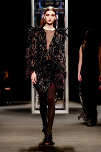 Alberta-Ferretti-RTW-FW18-Milan-9145-1519234456-bigthumb.thumb.jpg.a4c4633ac4a98b7410a4d75966701a78.jpg
